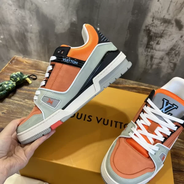 Louis Vuitton Trainer Sneaker In Orange - LS84