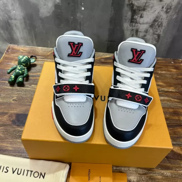 Louis Vuitton Trainer Sneaker In Red - LS82