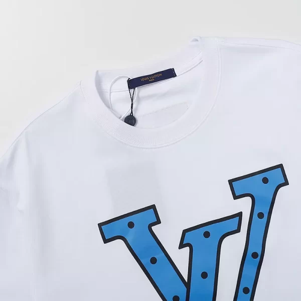 Louis Vuitton T-shirt - LT28