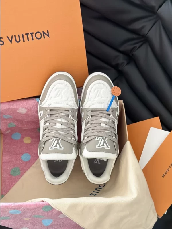 Louis Vuitton Trainer Sneakers - LS97