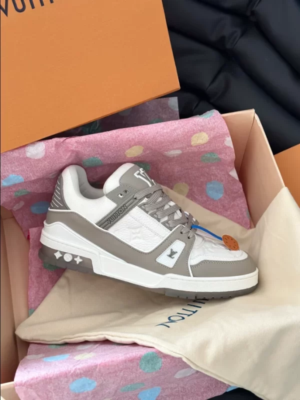 Louis Vuitton Trainer Sneakers - LS97