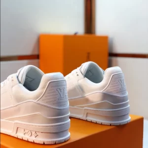 Louis Vuitton Trainer Sneakers - LS98