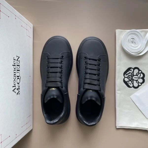 Alexander McQueen Oversized Leather Sneakers - AS10