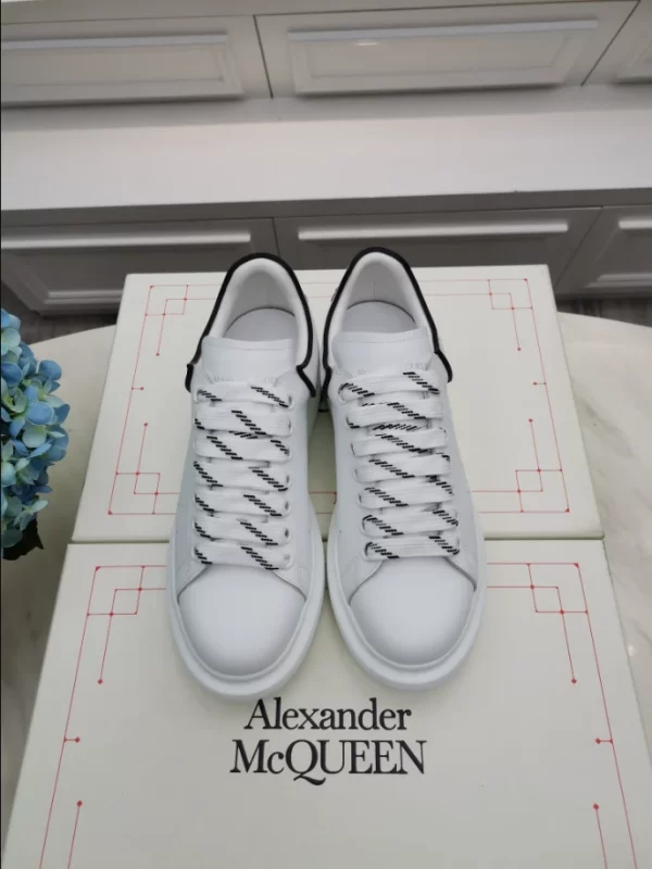 Alexander McQueen Oversized Leather Sneakers - AS11