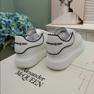 Alexander McQueen Oversized Leather Sneakers - AS11