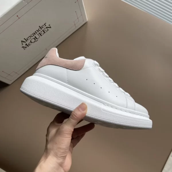 Alexander McQueen Oversized Sneaker - AS02