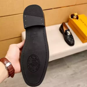 Louis Vuitton Major Loafer - LL10