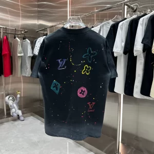 Louis Vuitton T-shirt - LT42