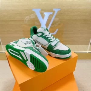 Louis Vuitton Trainer Sneaker - LS112