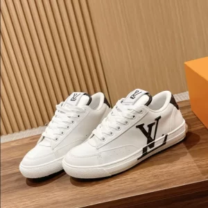 Louis Vuitton Charlie Sneaker - LS142