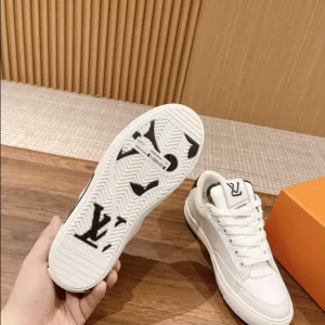 Louis Vuitton Charlie Sneaker - LS142