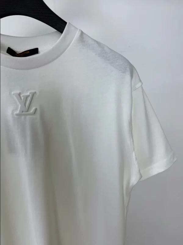 Louis Vuitton Embossed LV Cotton T-Shirt - LT47