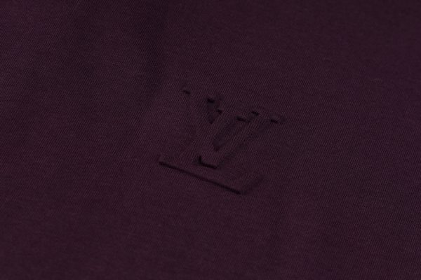 Louis Vuitton Embossed LV Cotton T-Shirt - LT48