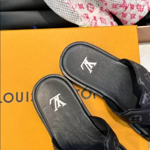 Louis Vuitton Oasis Mule - SL21