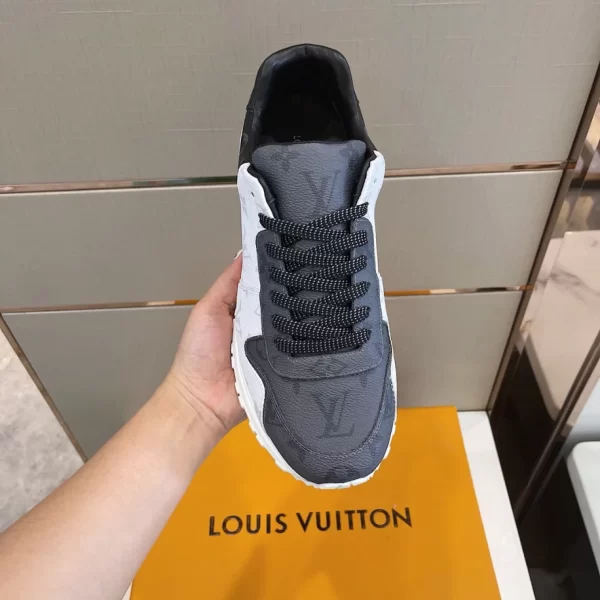 Louis Vuitton Run Away Sneaker - LS122