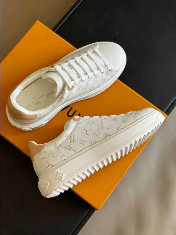 Louis Vuitton Time Out Sneaker - LS148