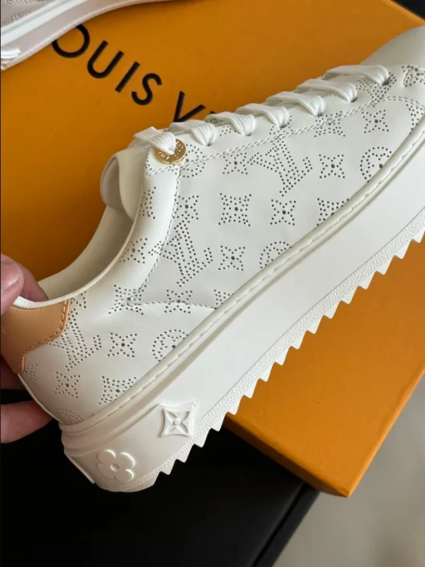 Louis Vuitton Time Out Sneaker - LS148