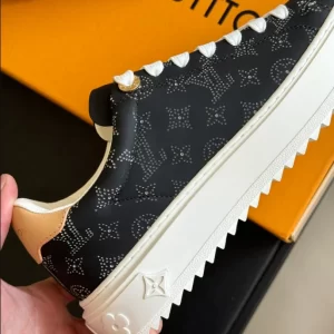 Louis Vuitton Time Out Sneaker - LS149