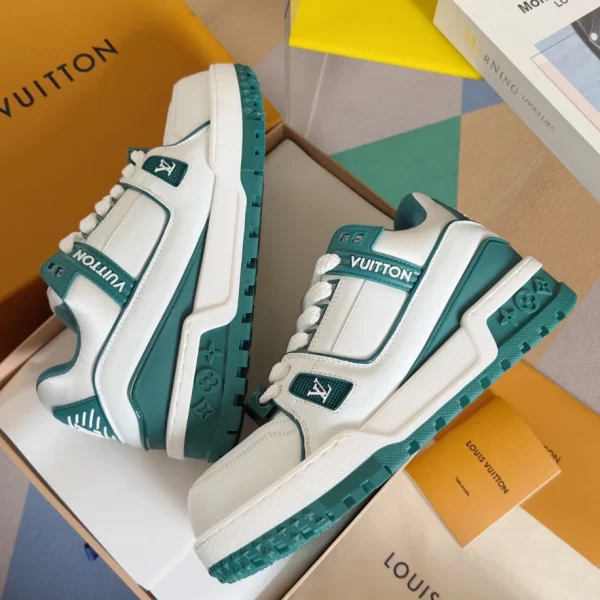 Louis Vuitton Trainer Maxi Sneaker - LS129