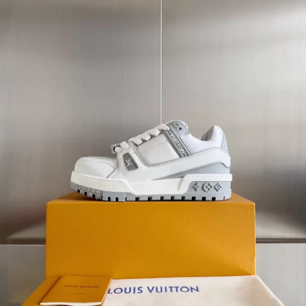 Louis Vuitton Trainer Maxi Sneaker - LS132