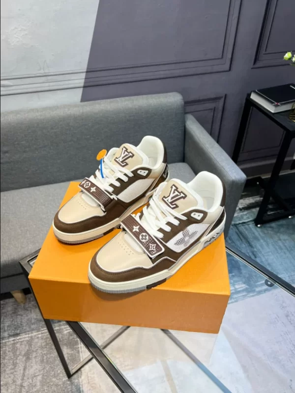 Louis Vuitton Trainer Sneaker In Moka Brown- LS121