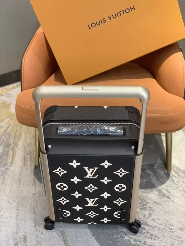 Louis Vuitton Horizon 55 - LD11