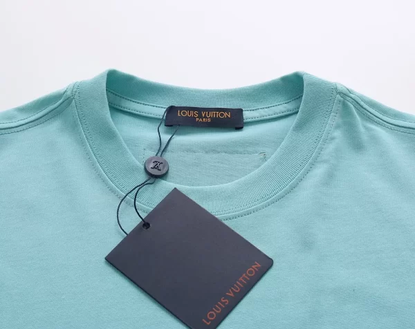 Louis Vuitton T-shirt - LT63