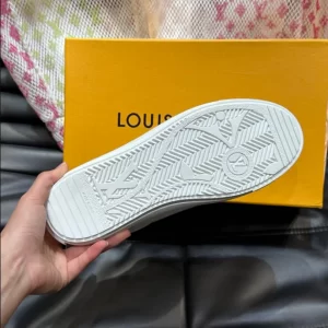 Louis Vuitton Charlie Sneaker - LS161