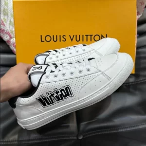 Louis Vuitton Charlie Sneaker - LS161