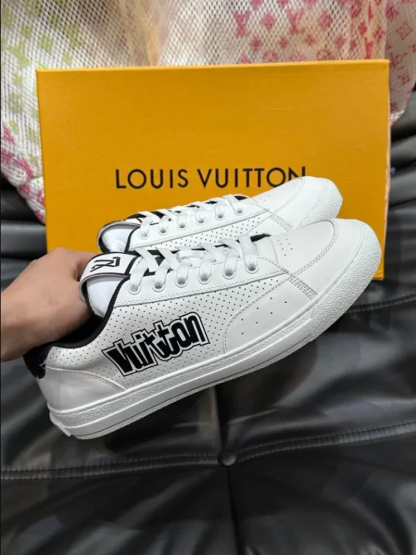 Louis Vuitton Charlie Sneaker - LS161