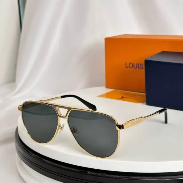 Louis Vuitton Sunglasses - S02