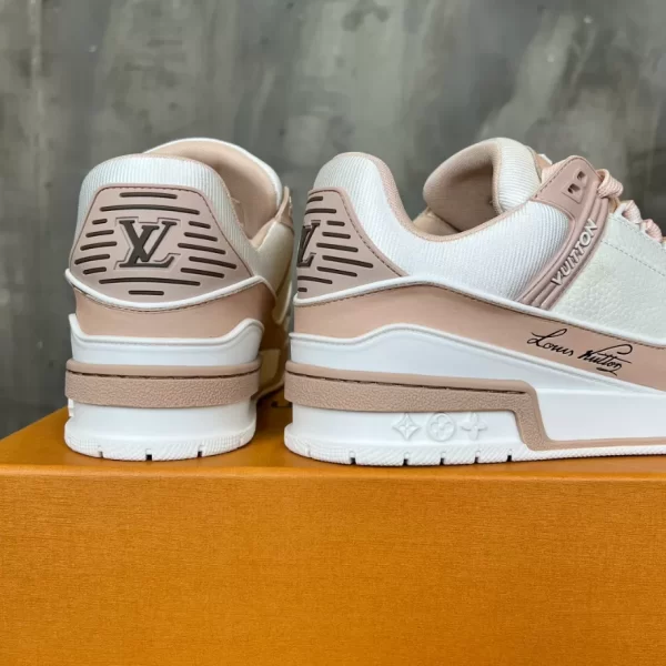 Louis Vuitton Trainer Sneaker In Pink - LS159