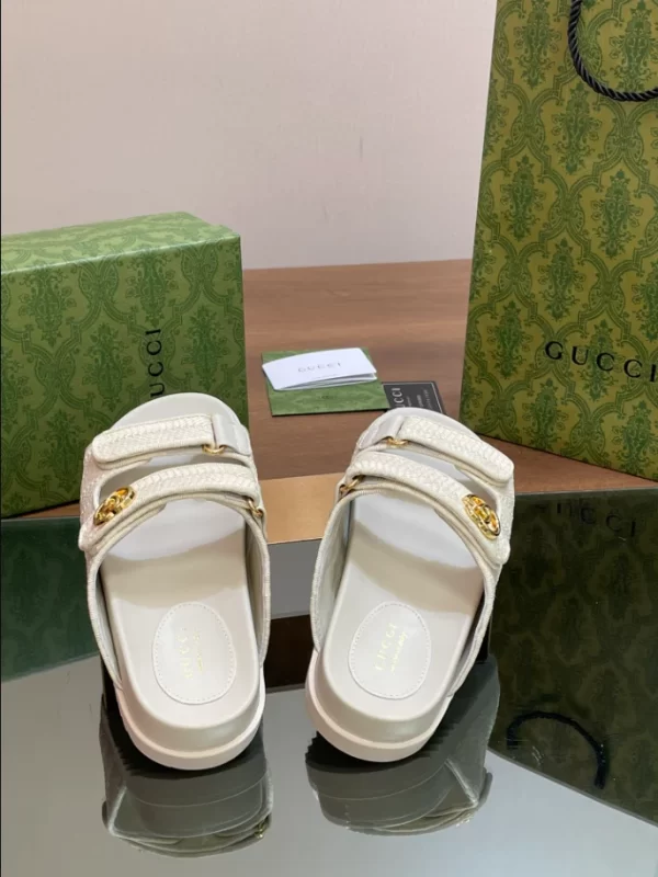 Gucci Sandal with Buckles - SG16