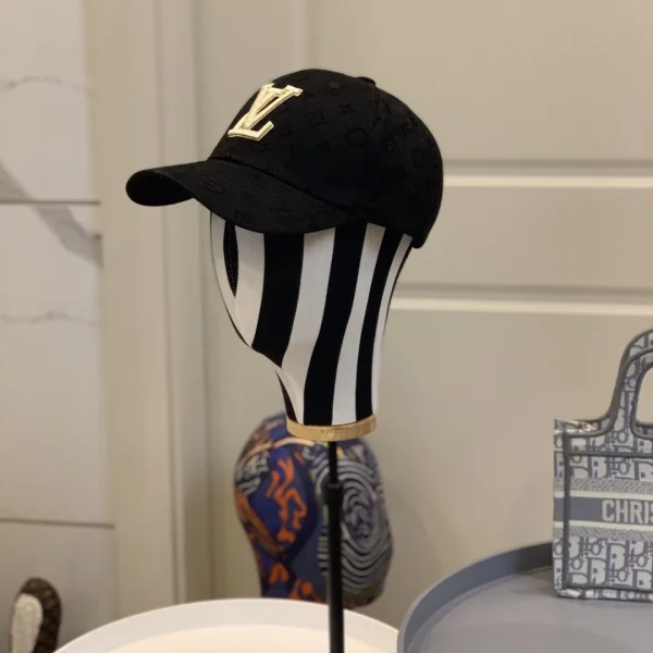 Louis Vuitton Cap - LCH29