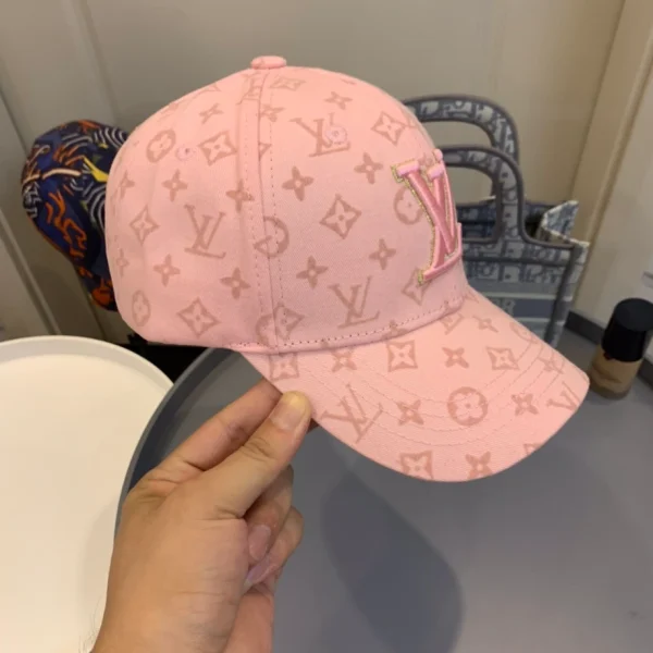 Louis Vuitton Cap - LCH31