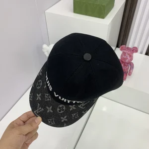 Louis Vuitton Cap - LCH46