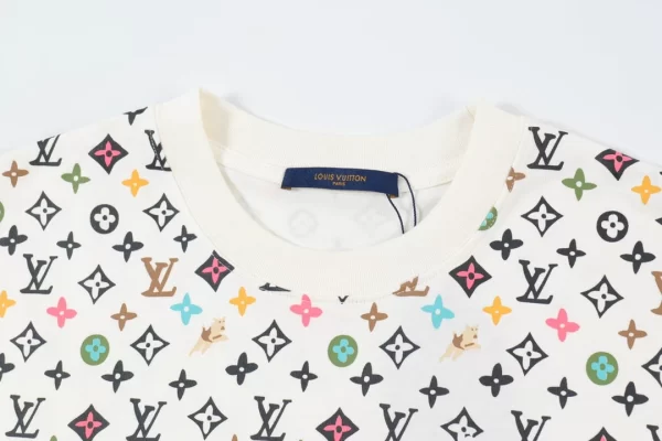 Louis Vuitton T-shirt - LT72