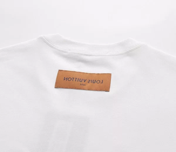 Louis Vuitton T-shirt - LT69