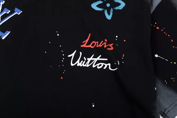 Louis Vuitton T-shirt - LT76