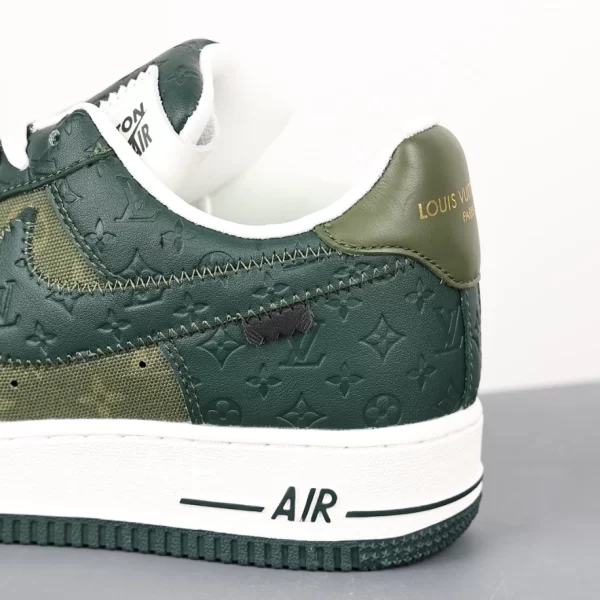 Louis Vuitton x Nike Air Force 1 Low Sneaker - LS182