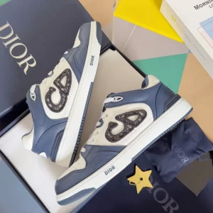 B57 Low-Top Sneaker Navy Blue and White Smooth Calfskin with Beige and Black Dior Oblique Jacquard - DS62