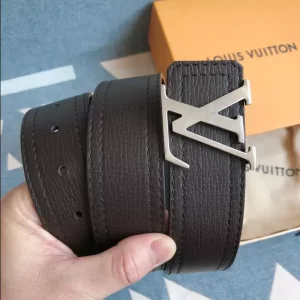 Louis Vuitton Belt - LB37