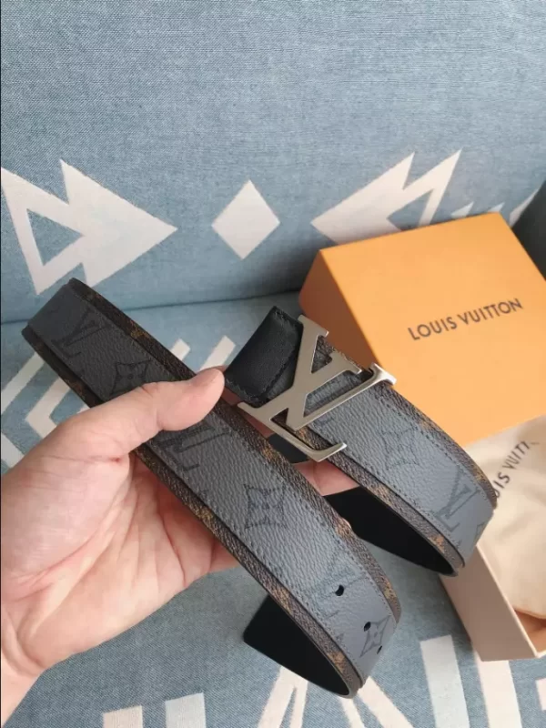 Louis Vuitton Belt - LB52