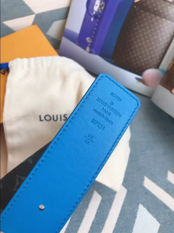 Louis Vuitton Belt - LB61