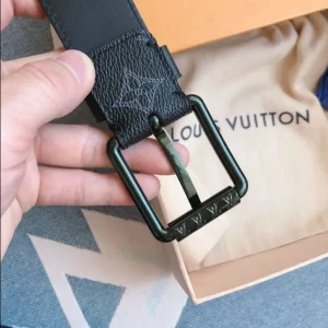 Louis Vuitton Belt - LB26