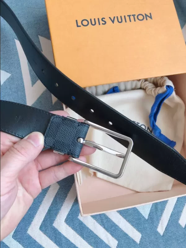 Louis Vuitton Belt - LB29