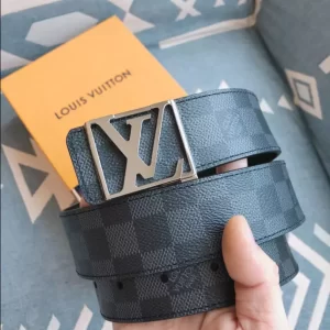 Louis Vuitton Belt - LB19