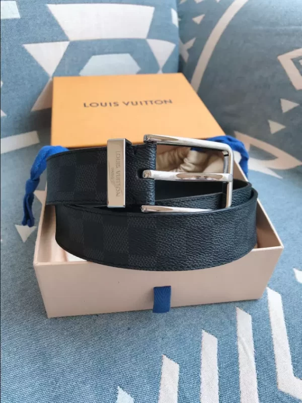 Louis Vuitton Belt - LB29