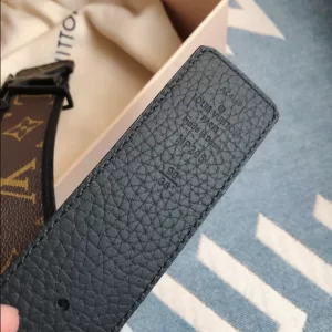 Louis Vuitton Belt - LB31