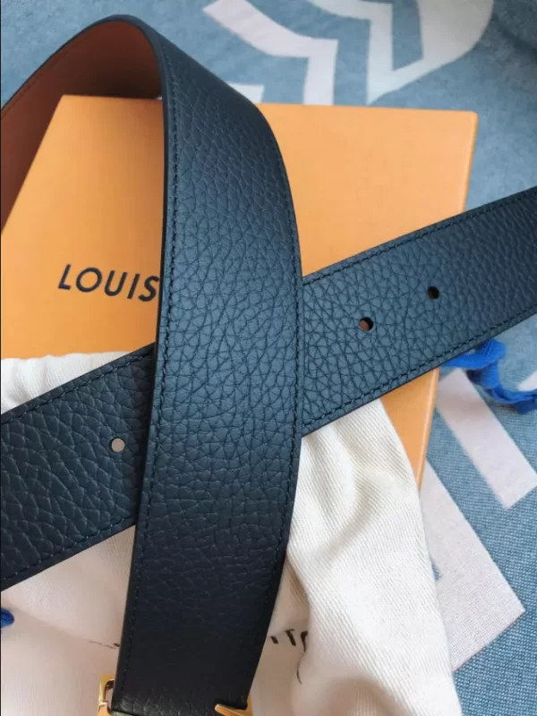 Louis Vuitton Belt - LB32